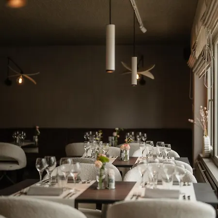 Hotel Saint-hubert 3*